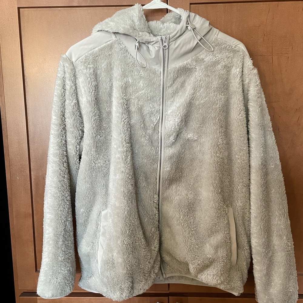 Zyia Zip up